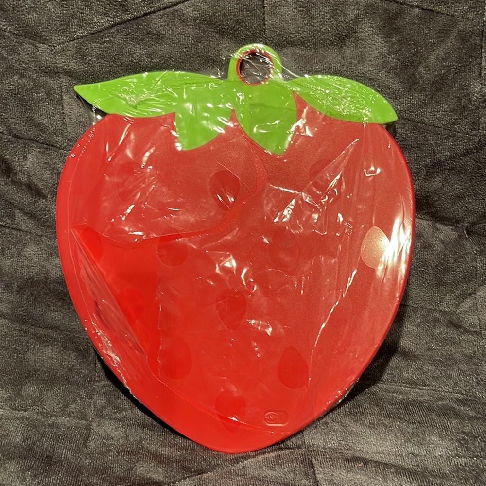 1 Strawberry , 3 watermelon, 1 pineapple cutting board - Picture 2 of 8